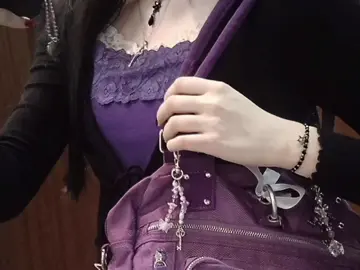 her fav color is purple #darkpurple #purplegirl #purpleaesthetic #foryou #dontletthisflop 