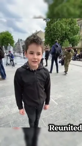 Best Reunion Moments #soldiers #army #Homecoming #foryoupage #fyp 