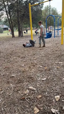 She fell & he got off his swing & made sure she was ok, then helped her up. That’s a good gentleman there.. #southerngentleman 