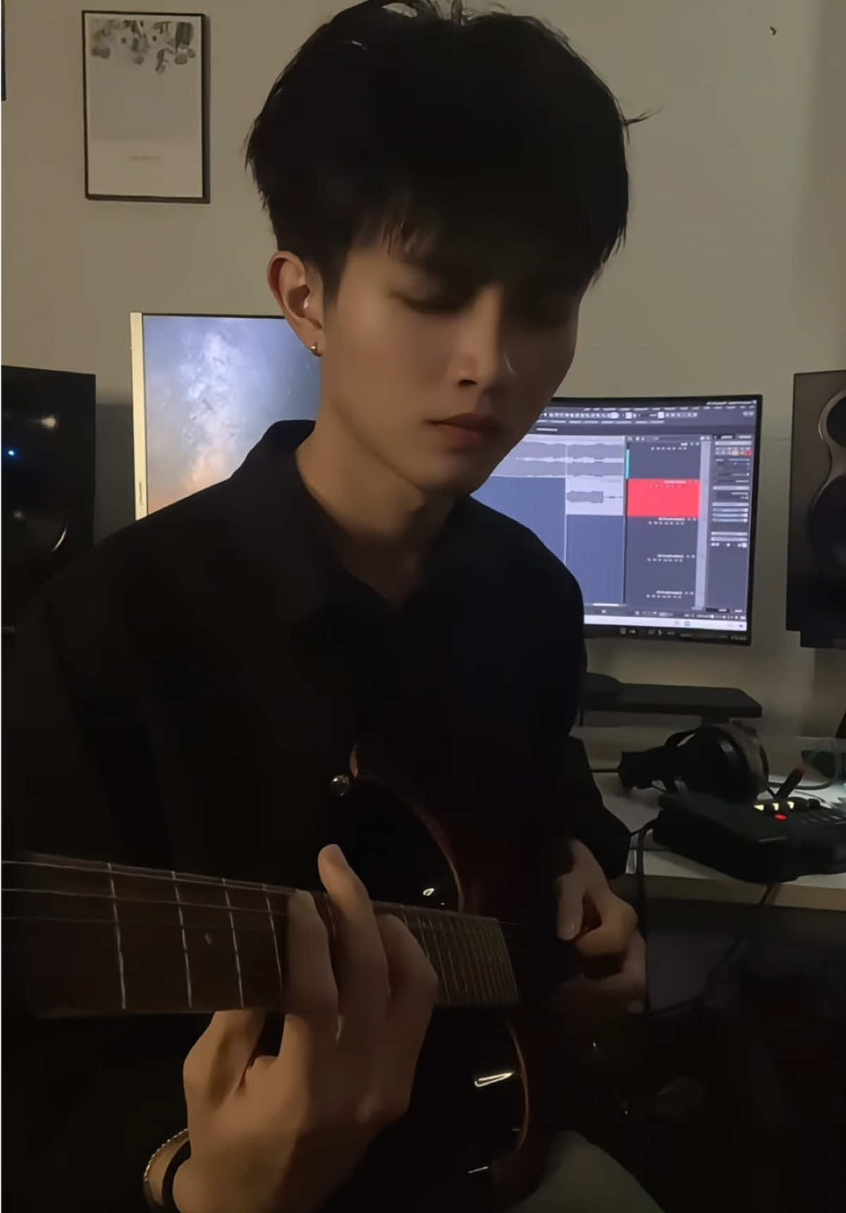 Phần 25 | Nghe anh Tùng cover mà dính bài này quớ 😢 Nước mắt ( T.E.A.R ) - V4MEN ( Rock Version ) Nguồn beat : Nhạc dốc mê ta  Cover by TMTGuitar  #electricguitar #nuocmat #rock #xuhuong #tmtguitar 