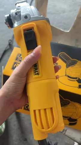 Grinder Dewalt angle grinder Dewalt grinder angle grinder #powertools #anglegrinder #dewalttools 