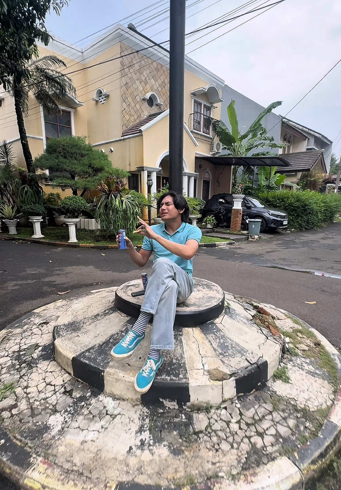 punya 7ribuan aja bisa nongkrong, gimana punya 100 ribu, bisa berenang di @NESCAFÉ Indonesia #NescafeGulaAren kali 😅😅