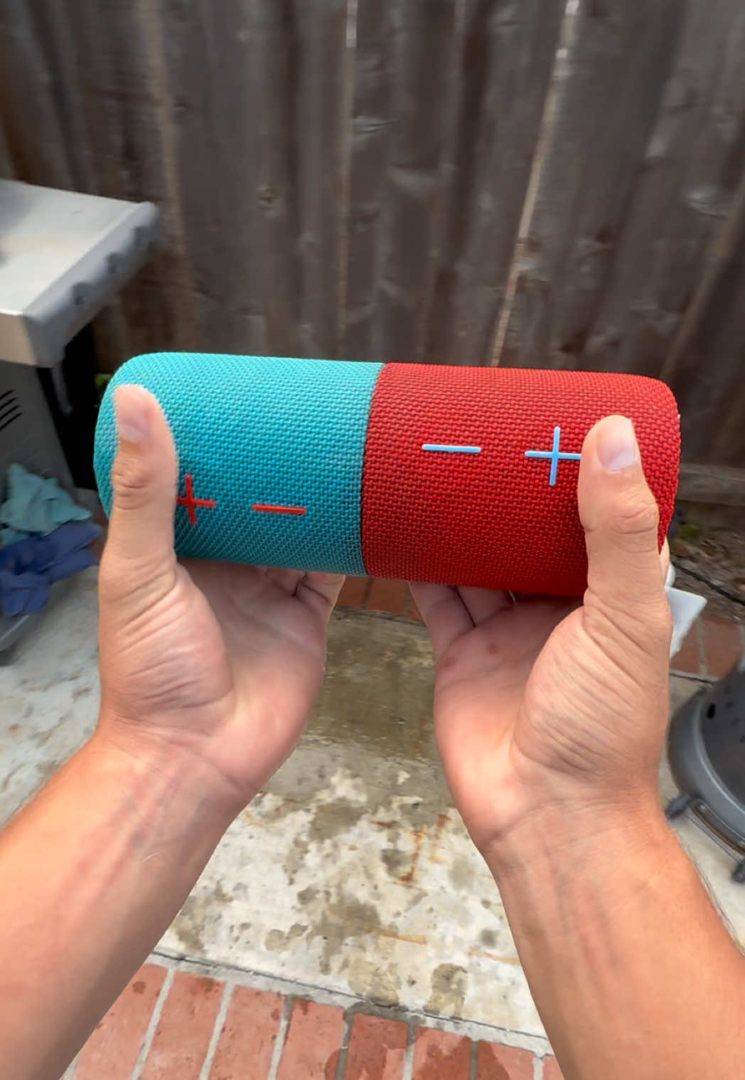 GRAB GIFT#speaker #surroundsound #grabgift #waterproofspeaker #christmas 