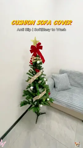 Rabbit fur sofa cushions are not only non-shedding but also non-slip. If you encounter any problems when purchasing, please tell me in the comment section. #sofacover #sofa #tiktok 