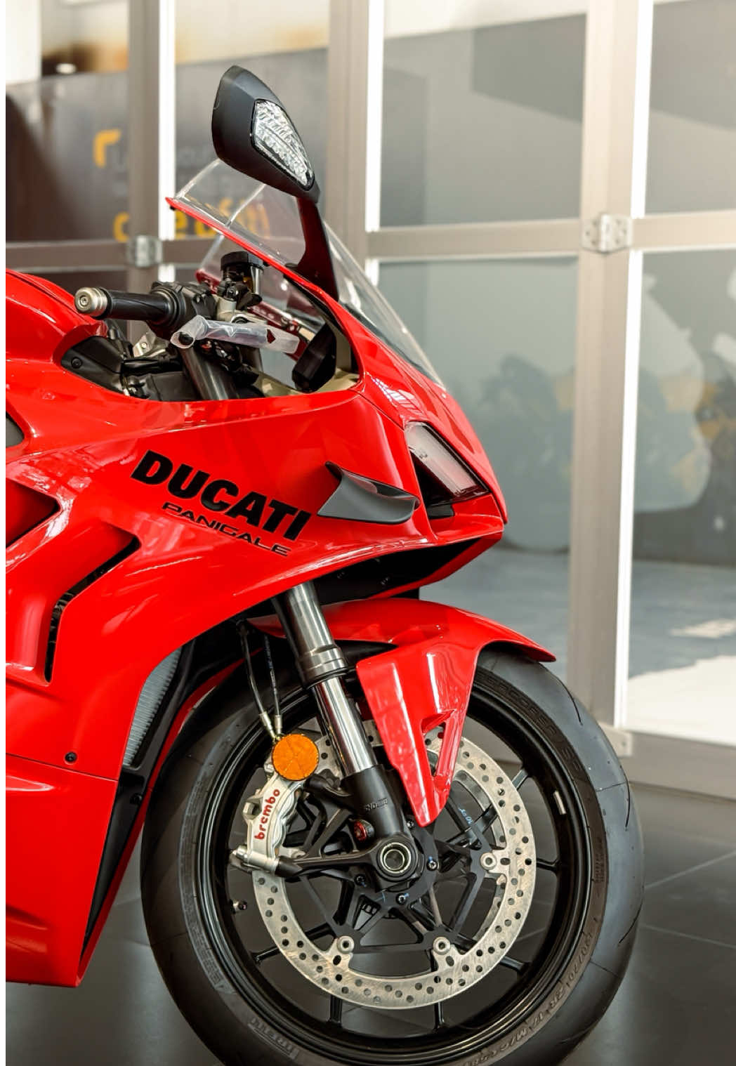 Ducati Panigale V4 6G 2024  Harga on the road jakarta 988.000.000 Dapatkan penawaran menarik bulan ini !! More info : 0895-2925-7919 ( yanuar )  #ducati #ducatiindonesia #panigalev4 #ducatipanigalev4 #fyp 