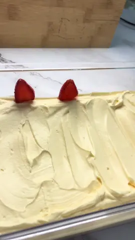 Would you finish this whole trifle in one sitting? #fyp #viral #DessertTok #FoodTok    