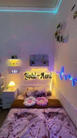 Yg mau di spil komen” yah kamar aesthetic kamar minimalis #kamaraesthetic #kamarminimalis #rumahidaman #roomdecor #dekorasirumah 