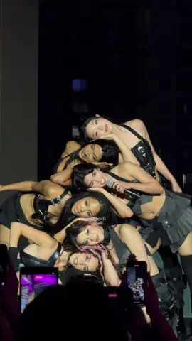 they were sooo amazing! @KATSEYE  #katseye #grammymuseum #eyekons #sophia #lara #manon #megan #daniela #yoonchae #katseye_touch 