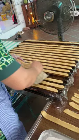 Tham quan lò sản xuất kẹo dừa thủ công 🌴🥥#dulichtiengiangbentre #conthoison