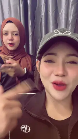 ชอบเพื่อนพี่ ชอบพี่ดีกว่า #เพลง #เพลงฮิตtiktok #เพลงฮิตtiktok #เพลงเพราะ @ฮานิคนที่สวยๆ 