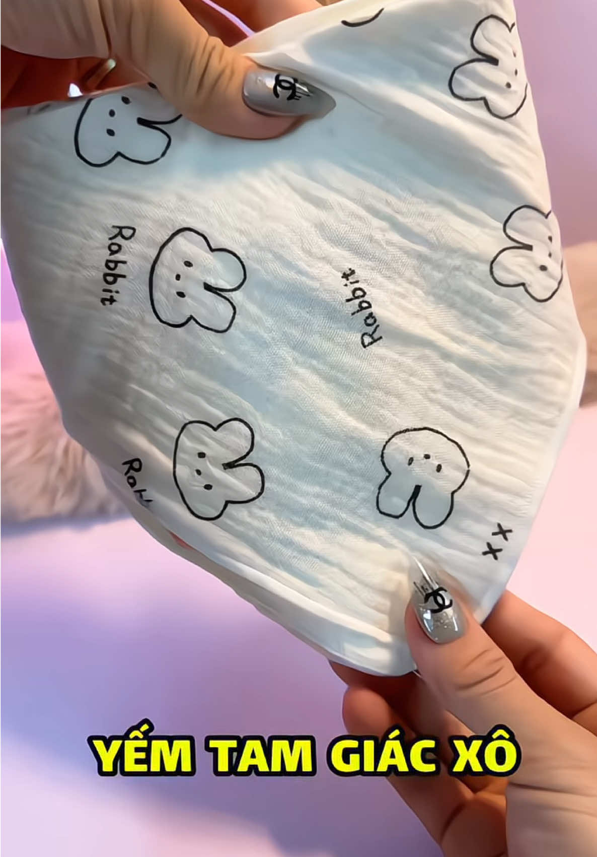 Yếm mềm đeo mùa này tiện lắm nha #yemtamgiac #yemcochobe #mevabe #mebimsua #chamcon  @Mẹ Mai 