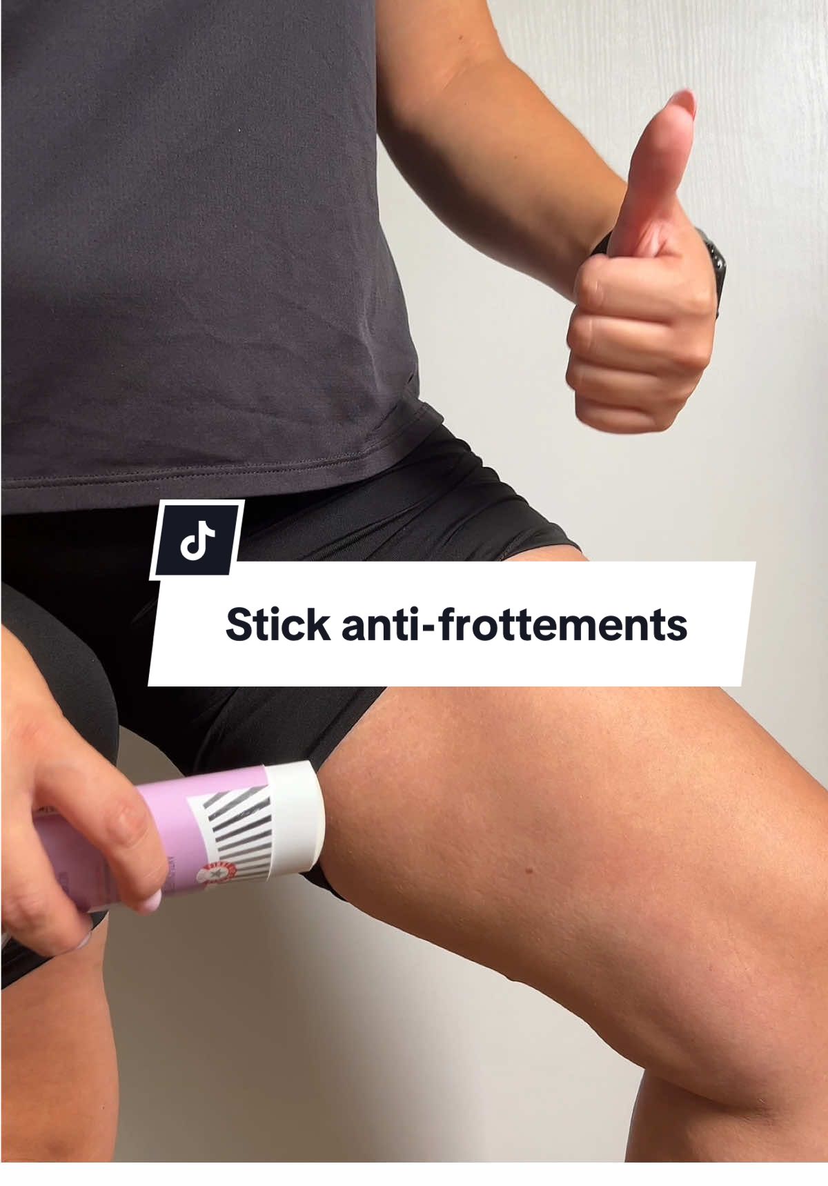 En partenariat avec First Aid Beauty gifted me Ton meilleur allié contre les cuisses qui chauffent 🔥 @First Aid Beauty @SEPHORA #frottement #runtok #pourtoi #skincare #sport 