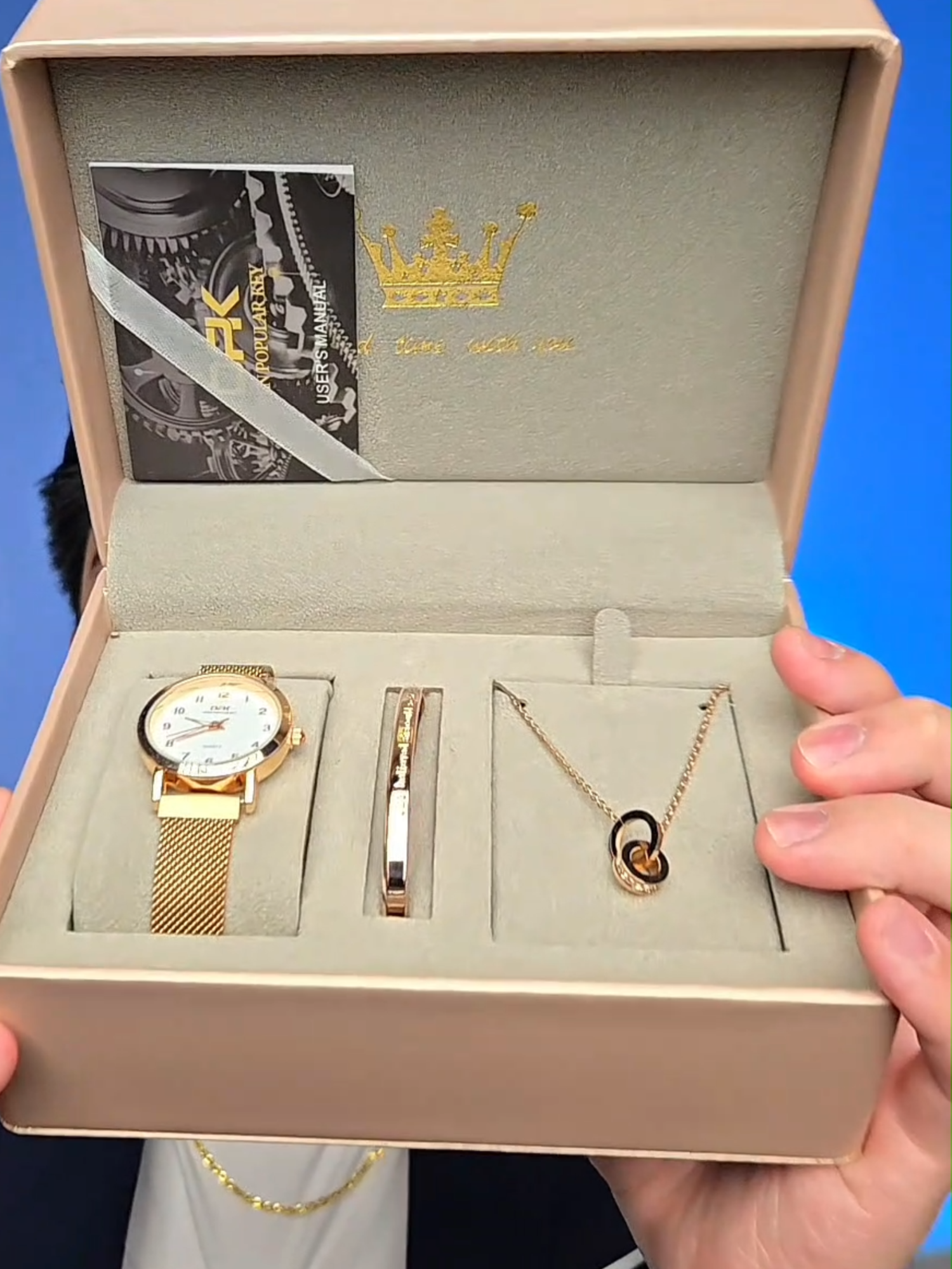 Perfect to pang xmass gift sulit na sulit aakalain nilang mamahalin dahil sa ganda ng mga set jewelry na to, watch,necklace, bangle magagamit mo to sa kahit anong okasyon  #setjewelry #watch #giftidea #necklace #jewelry