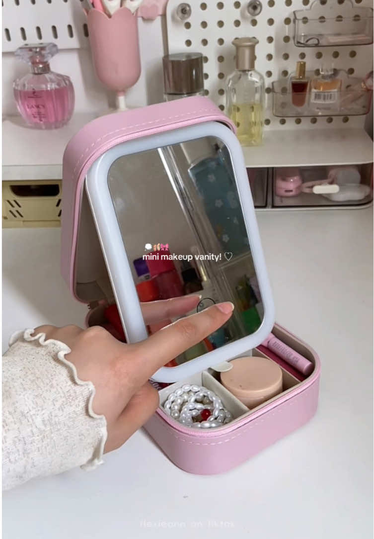 makeup storage with mirror and led light 🎀✨ #minimakeupbag #minimakeupvanity #makeupwithledmirror #makeupvanity #flexieann 
