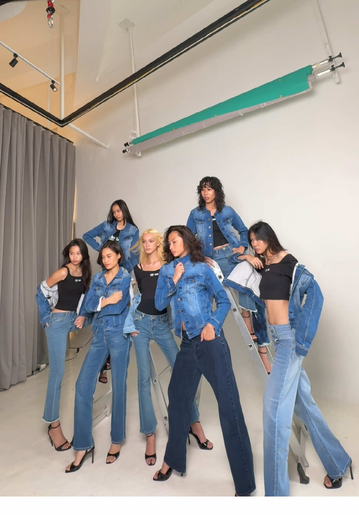 Behind the scenes of Elite Model Look Ph x Lee jeans on their 1st day of model camp. The ladies wearing Lee Jeans denim jacket and customized outfits ✨ @Lee Jeans PH #OOTD #denimjacket #elitemodel 