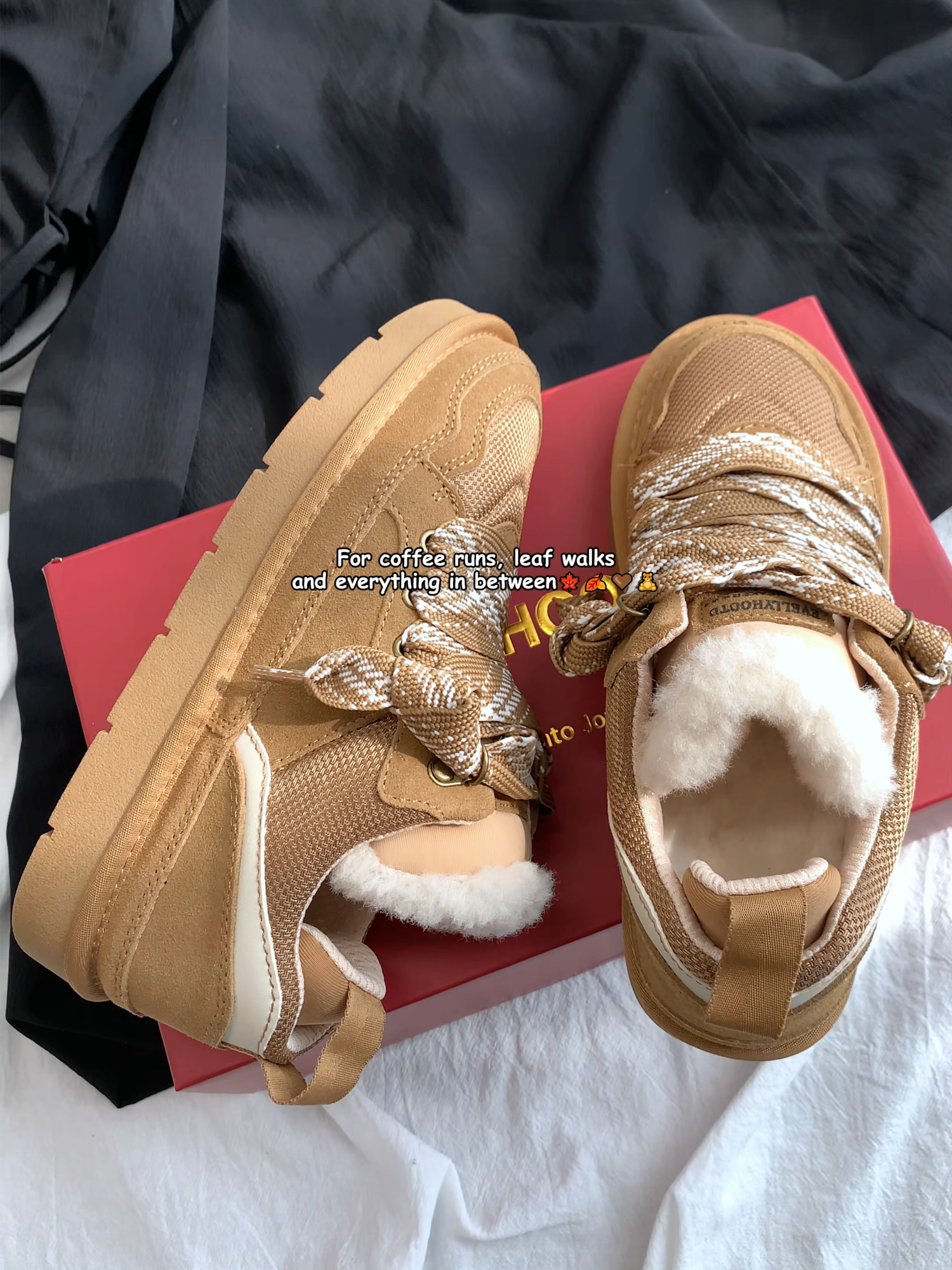 For coffee runs, leaf walks and everything in between🍁🍂🤎🧸#90 #style #fashion #suitableforeveryone #90sshoes #barefootshoes #viral #fyp #fall #evellyhootd #classic #snowshoe #comfyshoes #sneakers