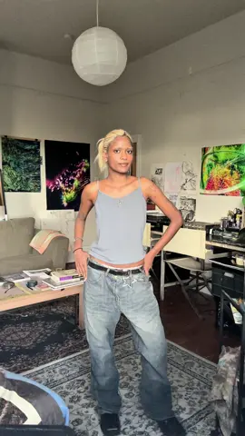 office revamp!! do you notice what’s different?  #officetour #SmallBusiness #OOTD #fitcheck 