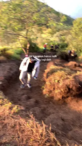 Kapan lagi ni?#fyp#gunungindonesia#gunungmerbabu3142mdpl#pendaki 