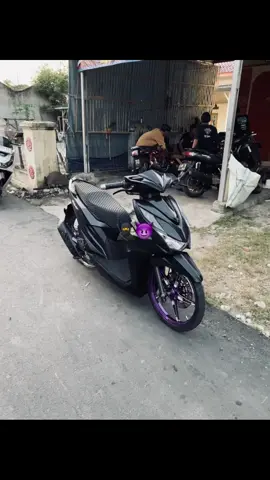 black🤩🖤#penggunaring17 #fouryou #fyp #beatdeluxe #beatdeluxemodifikasi 