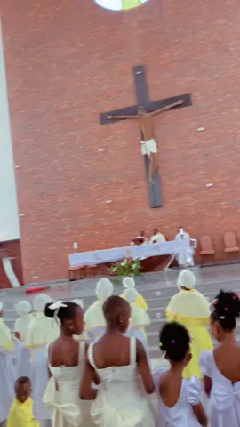 Ange du ciel bonne nouvelle ✝️🧎‍♀️#catholiquedebrazzaville🇨🇬 #catholiquetiktok #eglisecatholique✝️ #catholiquerdc🇨🇩🇨🇩 #pourtoii #chretien #visibilitetiktok #abonnetoi❤️❤️ 