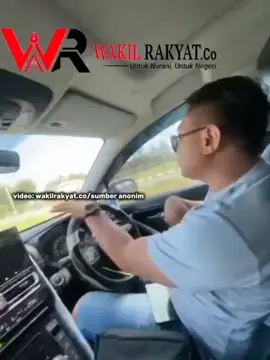 Disat jeritan Rakyat bergerumuh di negeri ini sosok pencuri uang rakyat menunjukan kehebatannya untuk semakin membuat rakyat menangia melihat ini #rakyatindonesia #pencuriuangnegara 