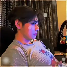 he is looking too handsome🤧😣#bts_official_bighit #hopegirl #taekook #unfrezzmyaccount #unfrezzmyaccount 