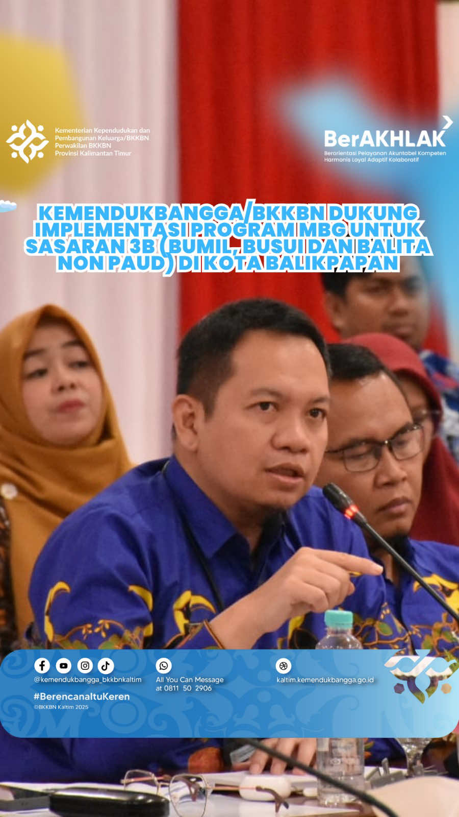 Hai Sobat Kemendukbangga/BKKBN Kaltim 👋 Jakarta - Perwakilan BKKBN Provinsi Kalimantan Timur melalui Tim Kerja Pengendalian Penduduk menghadiri Launching Akademi Keluarga Indonesia yang dilaksanakan di Auditorium Kemendukbangga/BKKBN pada Kamis (18/9/2025). Menteri Kependudukan dan Pembangunan Keluarga hadir memberikan sambutan, arahan serta melaunching Akademi Keluarga secara resmi. Dalam arahannya, Wihaji menyampaikan “Dengan menjadi Akademi Keluarga saya berharap para peserta mendapatkan Character Building agar menjadi generasi penerus yang bisa menikmati bonus demografi dan menyiapkan keluarga baru yang berkualitas.” Wihaji juga menyampaikan “jika kita ingin memperbaiki Indonesia, mulailah dengan memperbaiki keluarga.” Hadir pula pada tempat kegiatan ini yaitu Menteri Pemberdayaan Perempuan dan Perlindungan Anak Arifah Fauzi, Wakil Menteri Kemendukbangga Ratu Isyana Bagus Oka, Sekretaris Utana, Irtama, Deputi, Staf Ahli serta PTP di Lingkungan Kemendukbangga/BKKBN. Seluruh Kepala Perwakilan se-Indonesia termasuk Kepala Perwakilan BKKBN Provinsi Kalimantan Timur hadir melalui Zoom Virtual Meeting. Kepala Pusbang SDM Kemendukbangga/BKKBN Aan Ari Witoko menyampaikan Laporan Penyelenggaraan. Beliau menyampaikan bahwa “Kegiatan ini merupakan Program Pembentukan Karakter Remaja agar dapat menjadi generasi yang berkualitas serta menjadi agen perubahan untuk memperkuat dan menginpirasi nilai-nilai keluarga di sekolah, keluarga, dan lingkungannya.” Peserta Akademi Keluarga yaitu 169 Siswa/i berprestasi dari Sekolah Siaga Kependudukan dari seluruh provinsi se-Indonesia. Peserta Akademi Keluarga atas nama Cetrin berasal dari SMA Negeri 1 Tenggarong Provinsi Kalimantan Timur berkesempatan melakukan dialog dengan Menteri Kependudukan dan Pembangunan Keluarga secara langsung dan mendapatkan reward dari Pak Menteri. #wihaji #isyana #kaltim #bkkbn #kependudukan