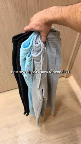 Now for just €29,95- 🤝 #sweatpants #sweatpantseason 