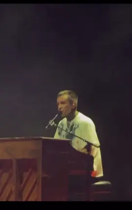 The way he is so happy about everyone singing yeah 😭 oh how i love this song 😭 Via: anne_ontour_ on X #twentyonepilots #tylerjoseph #breach #garbage #breachtour 