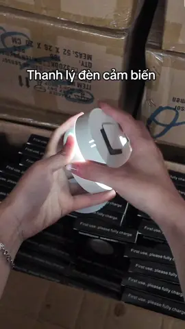 Thanh lý đèn cảm biến tiện lợi, dễ sử dụng cho nhà có ng lớn, trẻ con #tongkhoquanganh #xakho #dencambien 