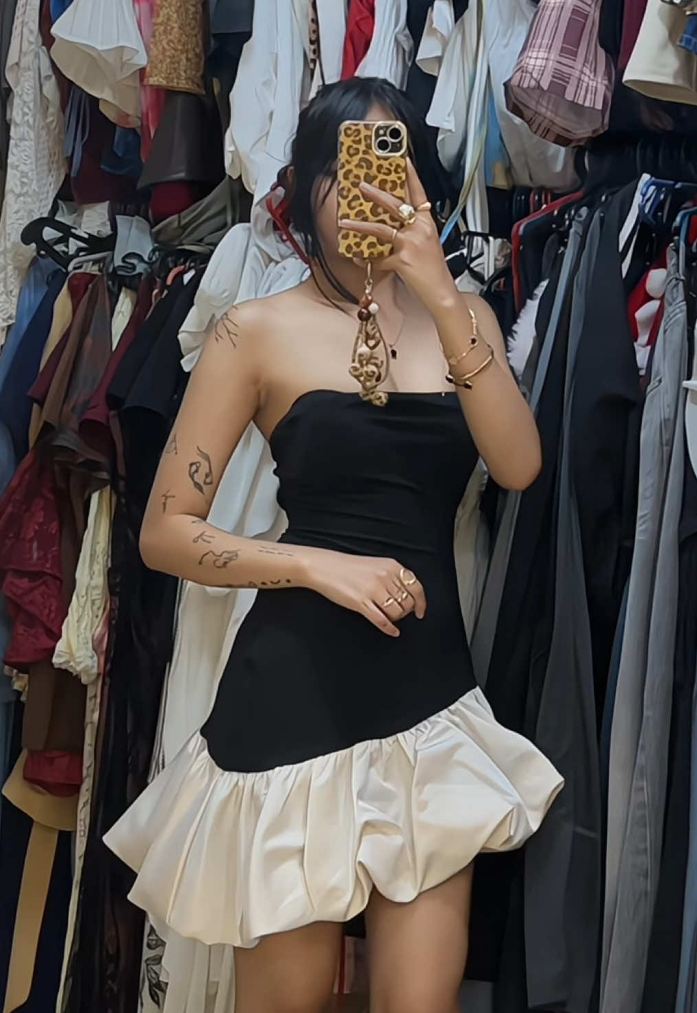 love this dress 🥹 #outfitinspo #christmasoutfit #acquaintance #minidress #minidress 