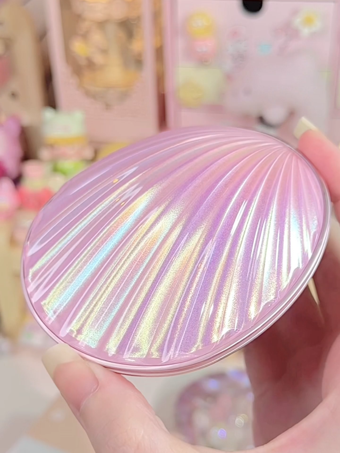 เสกผิวสวยเนียนเหมือนติดฟิลเตอร์ 💫 คุชชั่นและแป้งในตลับเดียว เนื้อบางเบา ปกปิดเรียบเนียน คุมมันยาวนาน พร้อมบำรุงผิวให้กระจ่างใส ดูออร่าแบบธรรมชาติ 🌸 #barenbliss #barenblissth⁣ #barenblissแบร์แอนด์บลิซ #barenblissbettermecushion #คุชชั่น2inปัง