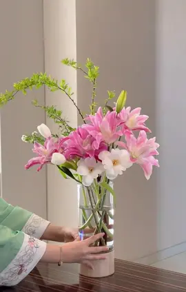 Hôm nay mình cùng cắm ly nha #cắmhoa #hoadep #bìnhhoa #hoadep #trangtrinha 