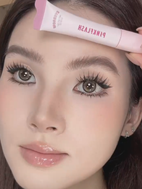 Dandan 5 menit, 3 menitnya buat sisir alis! 🫶 #pinkflash #pinkflashbeauty #LovingHeart #makeup#eyebrows #eyebrowtint #eyebrowtutorial