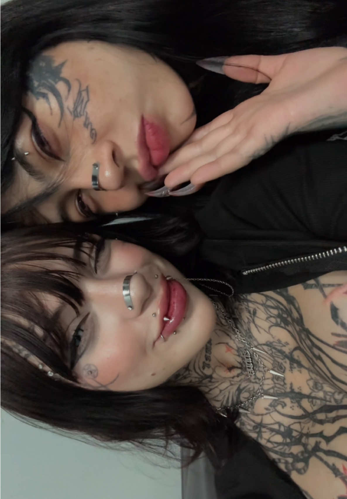 @Baegrimms twins ❗️ #gothgirls #splittongue 