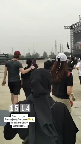 seru bet front row warrior muse🔥🔥✨✨#hammersonic #muse #concert 