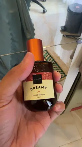 Scarlett Whitening Eau De Parfum Dreamy 30ml - EDP Parfum dengan Aroma Wangi Mewah Segar & Tahan Lama. ##viraltiktok##jualanonline##jualan