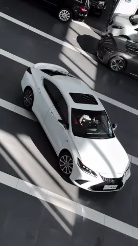 LEXUS gì đây cả nhà. Quá sang#xuhuongtiktok #thanhslim5568 #lexus 