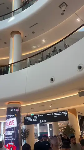 Dubai mall iPhone 17 pro max launched today ##	#DubaiMall #TheDubaiMall #DubaiShopping#DubaiLife#MyDubai