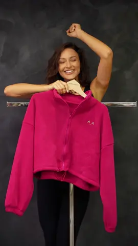 The air’s getting crisp, and so is your wardrobe. Nothing says fall ready like slipping into the perfect hoodie…soft, warm, and made for layering. 🍂  #AltraVolta #FW2526 #CozySeason #FallStyle