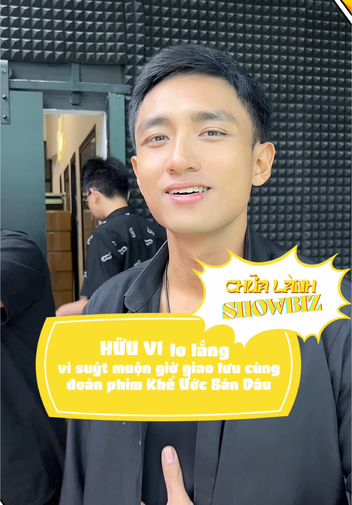 Dàn cast Khế Ước Bán Dâu vượt mưa to gió lớn giao lưu cùng khán giả #HuuVi #LamThanhMy #LanhThanh #KheUocBanDau #ChuaLanhShowbiz 