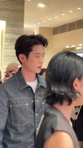 Chồng toi, nay ảnh nét lứm. Trộm vía tỷ lần ảnh hợp brand Bottega Veneta ✨ #thualoi #chenglei #xuhuong 