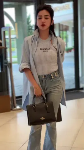 pesona mama muda janda kaya raya mommy nya izhan, azhan sukses dan sehat selalu ya cantik 👍😘 semoga allah selalu melindungi mu @vennyalberti165  #venyalberti #viral #trending 