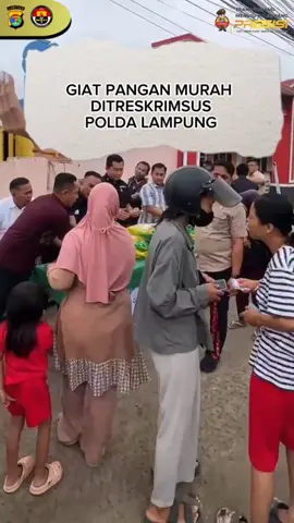 Halo Sekelik Polda Lampung!  Tanggap terhadap kebutuhan masyarakat, Pada Hari Kamis Tanggal 18 September 2025 Ditreskrimsus Polda Lampung Melaksanakan Gerakan Pangan Murah Beras BULOG SPHP di Jatimulyo, Lampung Selatan. @spripim.polri @divisihumaspolri #poldalampung #kapoldalampung #PolriHumanis #PolriPresisi #HaloSekelikPoldaLampung