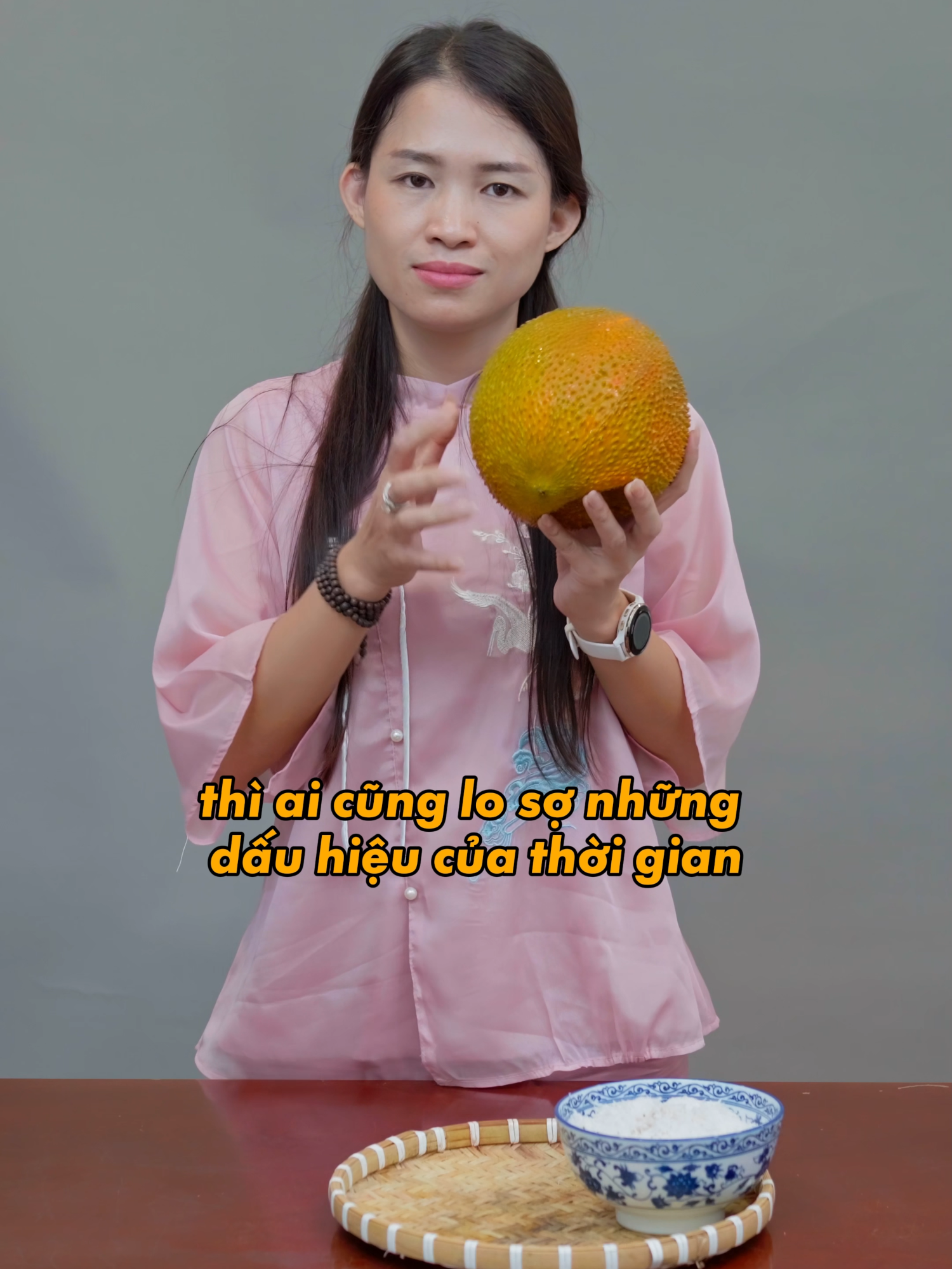 Trẻ lâu, đẹp da, sáng mắt chỉ với vài giọt mỗi tối với DẦU DỪA GẤC - Vũ khí bí mật của làn da tuổi 40+ #nguyentragiang #tagamedia #chiasekinhnghiem #suckhoechomoinguoi #songkhoe247