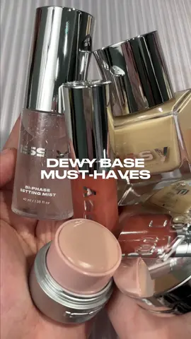 Dewy look starts here. You set? #issy #issyandcompany #makeup #dewy #dewyskin 