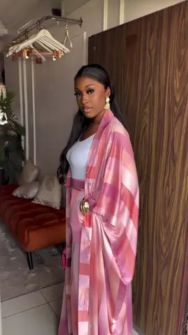 Kimono set 30,000 ✨ Made on pre-order (not ready-to-wear) 💳 Payment before delivery 📲 WhatsApp: +23480899988961 ⚠️ Disclaimer: Video not ours — just style inspo! ❌ Prints in video may not be available ✅ We recreate in other beautiful prints & fabrics #dalahsignature #cutandsew #trendystyles #trendyoutfit #dalahsignature        