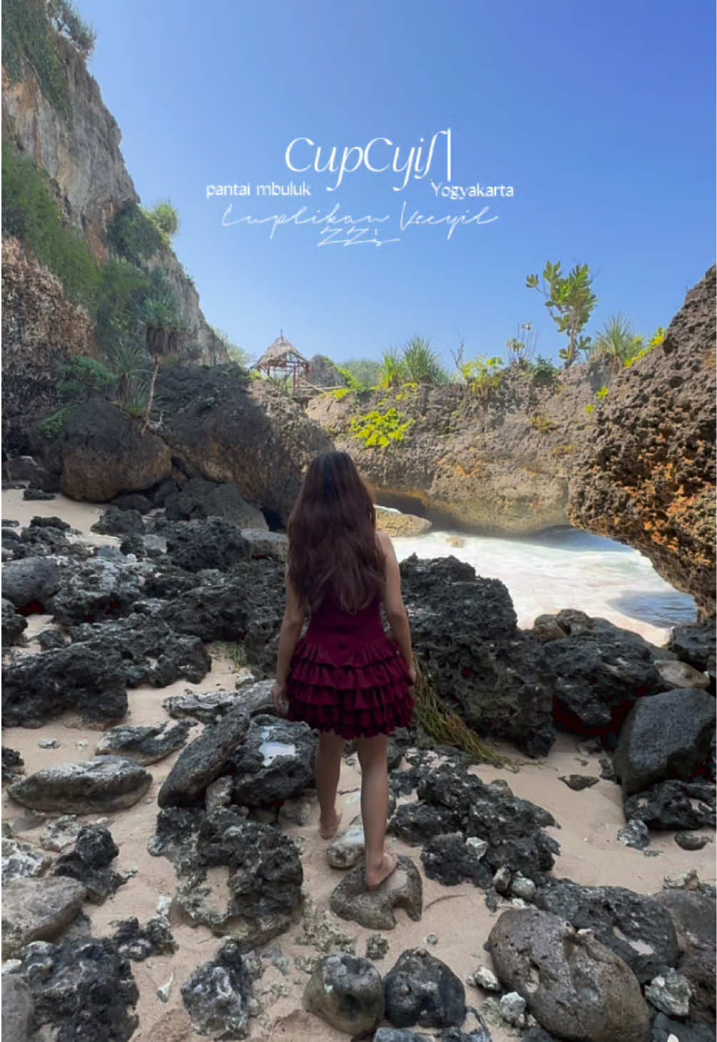 cupcyil aku mampir ke pantai mbuluk diwaktu yang singkat🤗🏝️ #pantaimbuluk #pantaimbulukyogyakarta #pantaimbulukyogyakarta #pantaigunungkiduljogja #pantaigunungkidul 