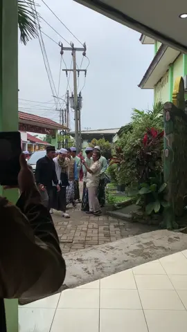 masyaallah bib🥹 @Alwi assegaf official @rhisadsmkn1dpk #habibalwiassegaf #alwiassegaf03 #fssai_alwi 