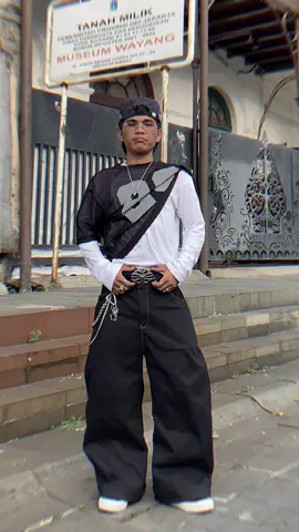 jj in aja 🥵 #outfitideas#streetwear#fyp 